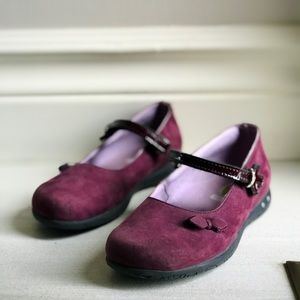 Maroon velvet kids shoes